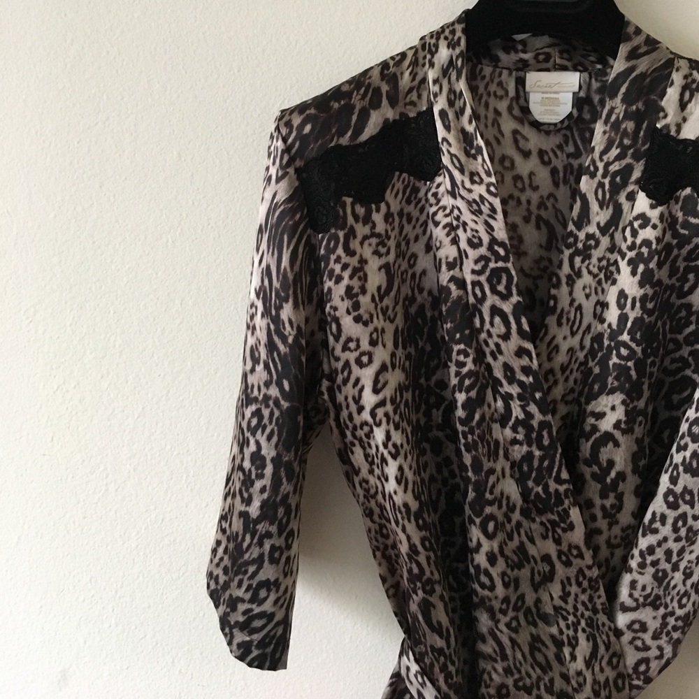 COPY - Secret Treasures beautiful robe